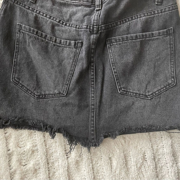We The Free by Free People Black Denim Mini Skirt Size 27 - Picture 4 of 9